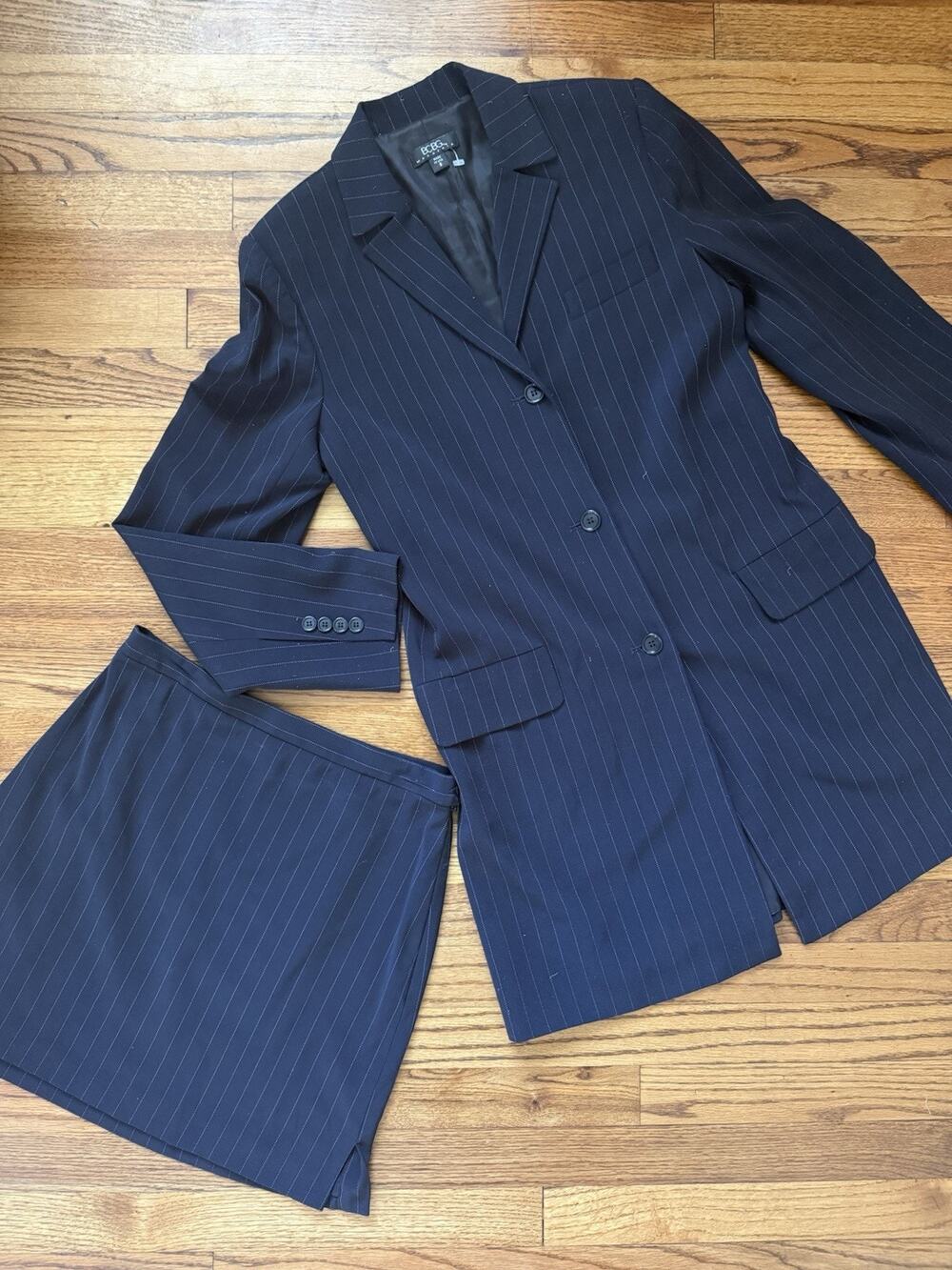 Vintage BCBG Max Azria Pinstripe Skirt Suit Set Black Blazer Mini Skirt Sz 8